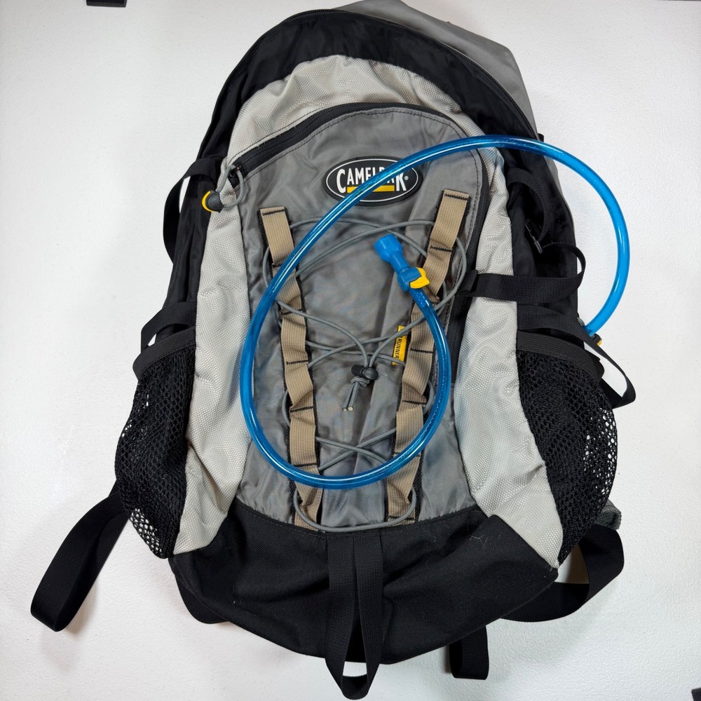 CamelBak Rim Runner 22L Backpack OS Gray Excellent w/ 3.0L Hydration Pack